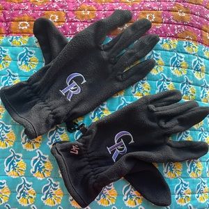47 | colorado rockies fleece gloves